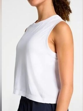 DSG Women’s White Plus Size Cropped Sleeveless Tank Top Size 1X Or 2X